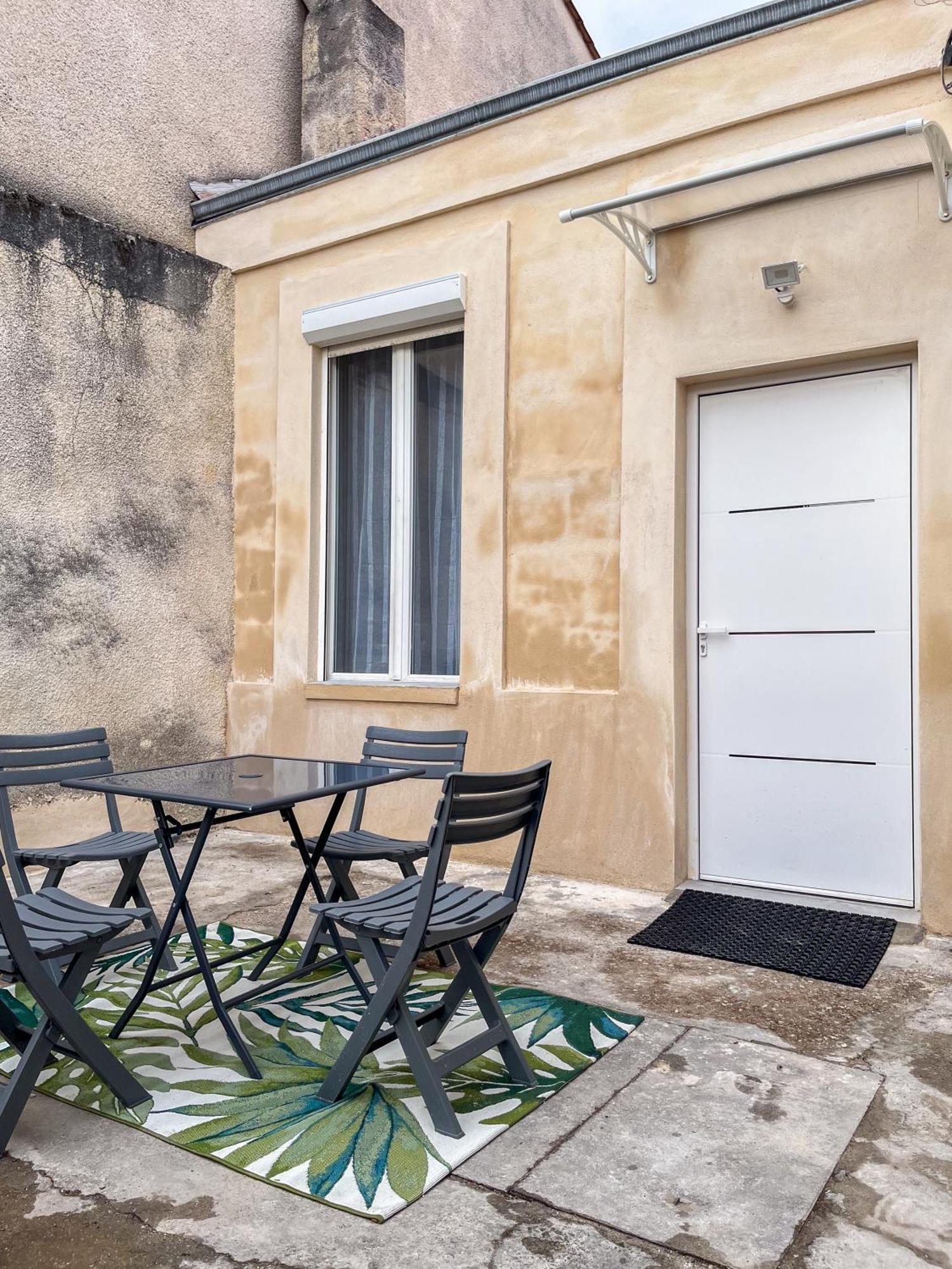 Echoppe Typique Avec Terrasse Villa Talence Exterior photo